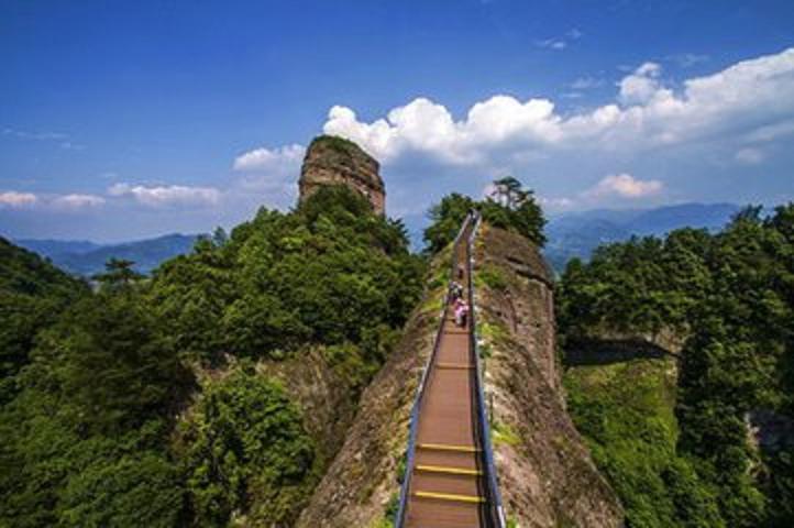 登山（七绝二则）封面