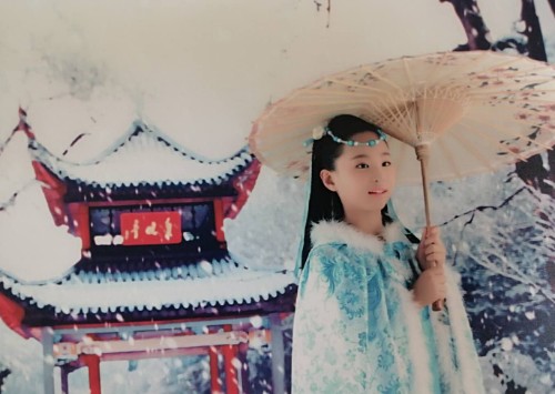 董荣天：一个热爱生活的女孩封面