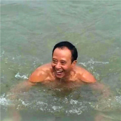 山城又见夕阳红封面