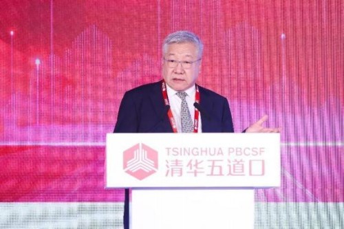 郑秉文发言  全国政协委员，中国社科院世界社保研究中心主任封面